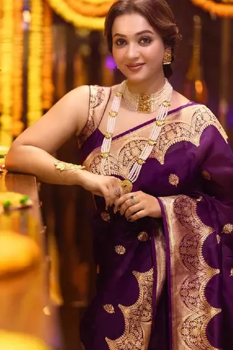 Purple silk blend banarasi saree with unstitched blouse piece