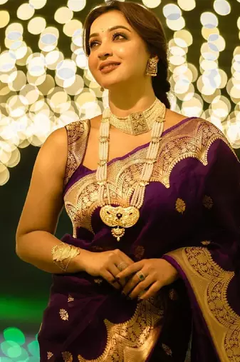 Purple silk blend banarasi saree with unstitched blouse piece