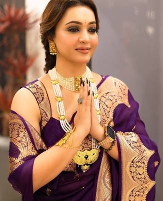 Purple silk blend banarasi saree with unstitched blouse piece 5