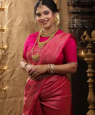 Pink silk blend banarasi saree with unstitched blouse piece 2