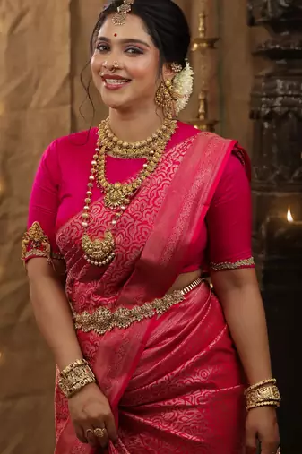 Pink silk blend banarasi saree with unstitched blouse piece