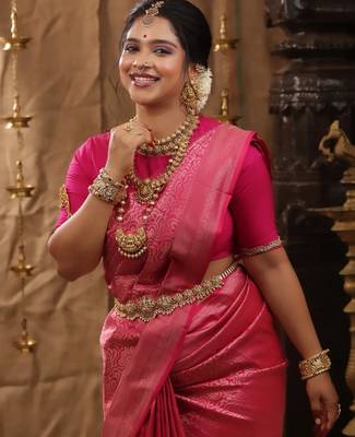 Pink silk blend banarasi saree with unstitched blouse piece 5