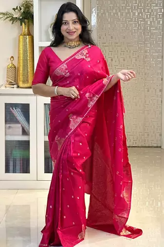 Pink silk blend banarasi saree with unstitched blouse piece