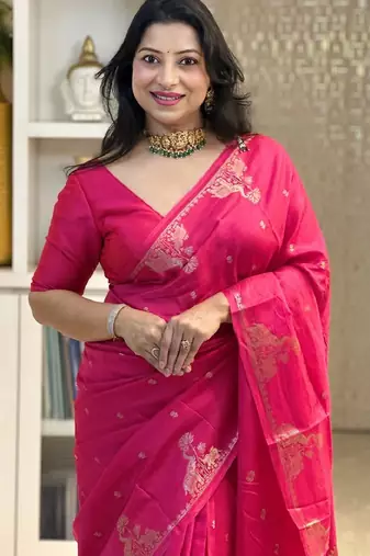 Pink silk blend banarasi saree with unstitched blouse piece