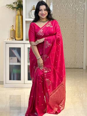 Pink silk blend banarasi saree with unstitched blouse piece 3