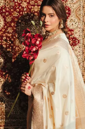 White soft silk blend banarasi jacuard work designer party wear saree with unstitched blouse piece