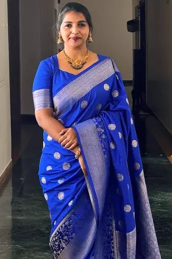 Royal blue silk blend banarasi saree with unstitched blouse piece