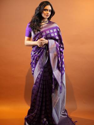 Purple silk blend banarasi saree with unstitched blouse piece 3