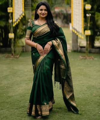 Green silk blend banarasi saree with unstitched blouse piece 1