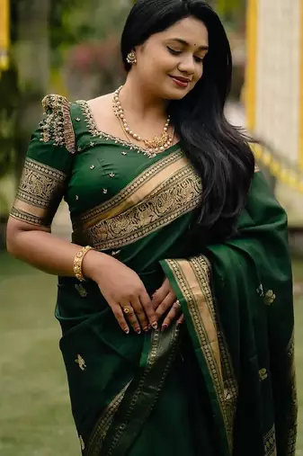 Green silk blend banarasi saree with unstitched blouse piece