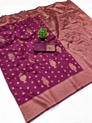 Dark pink silk blend banarasi saree with unstitched blouse piece 4