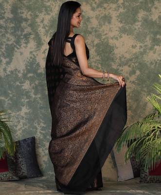 Black silk blend banarasi saree with unstitched blouse piece 4