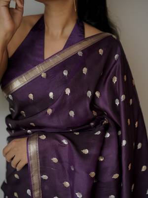 Purple silk blend banarasi saree with unstitched blouse piece 3