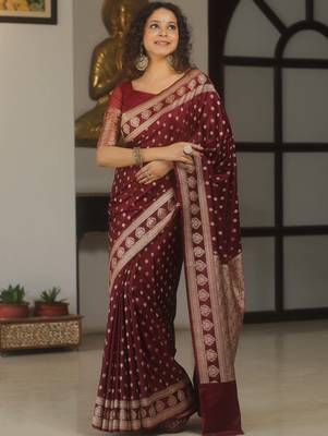 Maroon silk blend banarasi saree with unstitched blouse piece 3