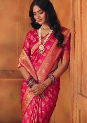 Pink silk blend banarasi saree with unstitched blouse piece 2