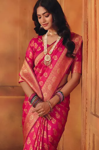 Pink silk blend banarasi saree with unstitched blouse piece