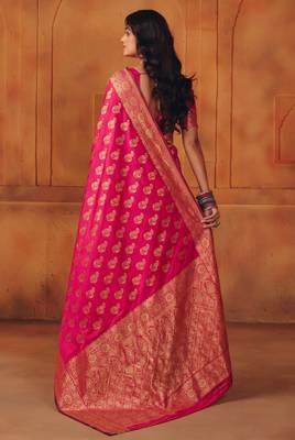 Pink silk blend banarasi saree with unstitched blouse piece 4