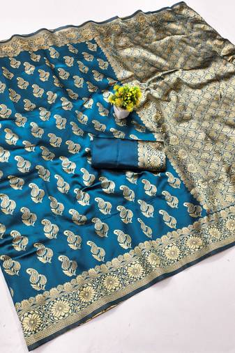 Morpich silk blend banarasi saree with unstitched blouse piece