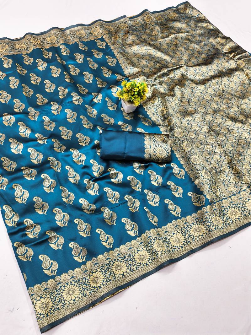Morpich silk blend banarasi saree with unstitched blouse piece