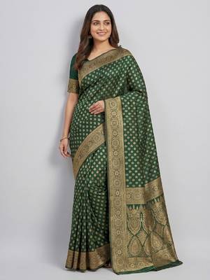 Green silk blend banarasi saree with unstitched blouse piece 5