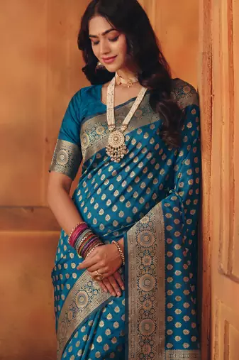 Morpich silk blend banarasi saree with unstitched blouse piece