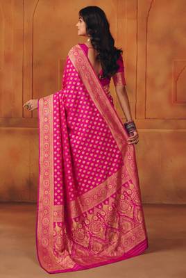 Pink silk blend banarasi saree with unstitched blouse piece 4