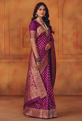 Purple silk blend banarasi saree with unstitched blouse piece 5