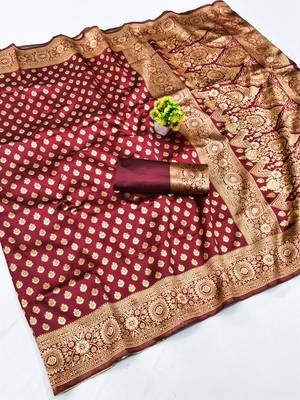 Maroon silk blend banarasi saree with unstitched blouse piece 2