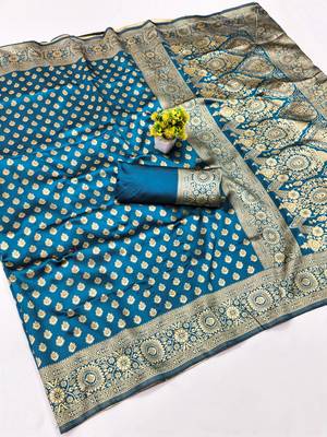 Morpich silk blend banarasi saree with unstitched blouse piece 2