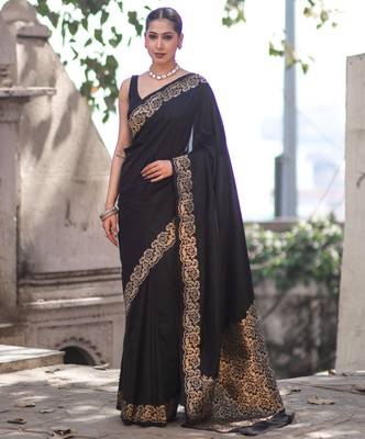 Black silk blend banarasi saree with unstitched blouse piece 2
