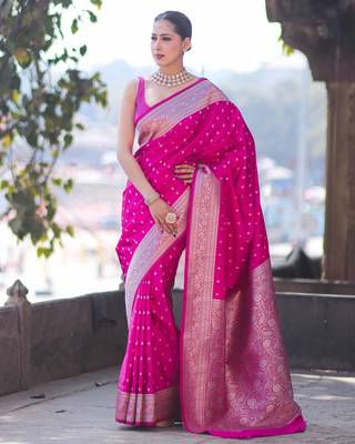 Pink silk blend banarasi saree with unstitched blouse piece 2