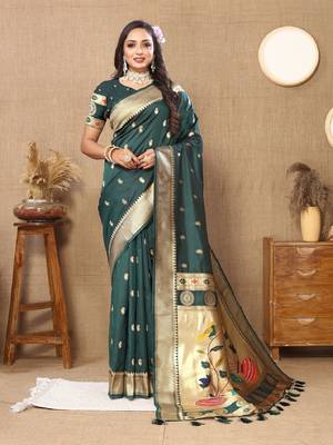 Green silk blend banarasi saree with unstitched blouse piece 3
