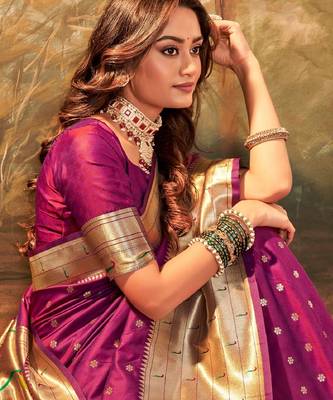 Rani pink silk blend banarasi saree with unstitched blouse piece 3
