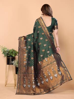 Green silk blend banarasi saree with unstitched blouse piece 3