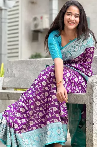 Purple silk blend banarasi saree with unstitched blouse piece