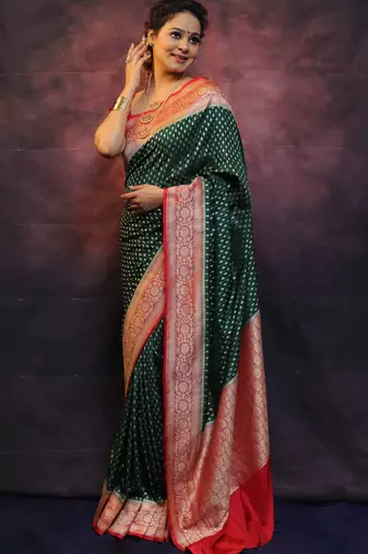 Green silk blend banarasi saree with unstitched blouse piece