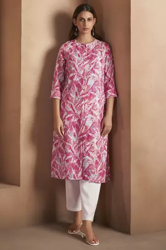 Light pink cotton blend printed kurta for women