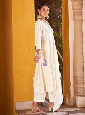 White ethnic motifs embroidered mirror work anarkali kurti with pyjamas & dupatt 3