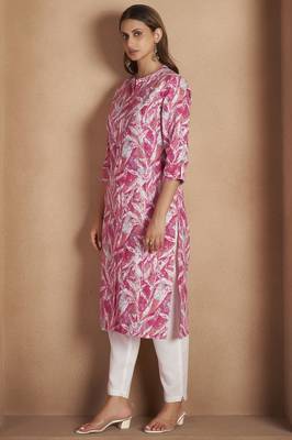 Light pink cotton blend printed kurta for women 3