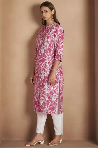Light pink cotton blend printed kurta for women