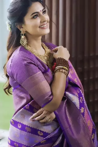 Purple silk blend banarasi saree with unstitched blouse piece