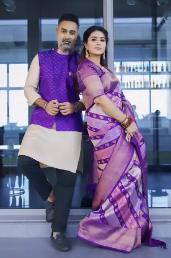 Purple silk blend banarasi saree with unstitched blouse piece