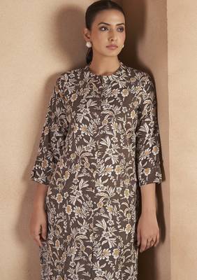 Brown cotton blend floral printed kurta for women 4