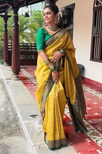 Yellow silk blend banarasi saree with unstitched blouse piece