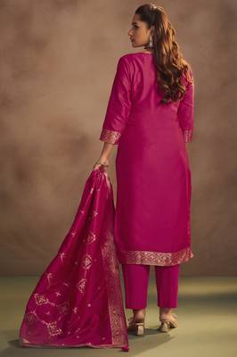 Women's rani jacquard art silk straight kurta set with cotton bottom & silk blend dupatta 2