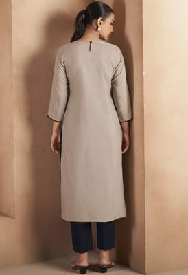 Light brown cotton blend chikankari embroidered kurta for women 2