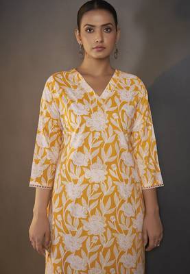 Yellow pure cotton floral printed kurta for women 3