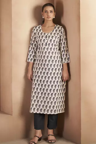 Cream & black pure cotton paisley printed kurta for women