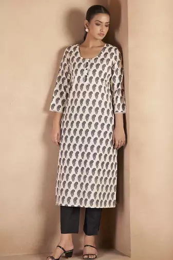 Cream & black pure cotton paisley printed kurta for women