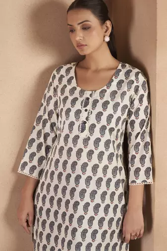 Cream & black pure cotton paisley printed kurta for women